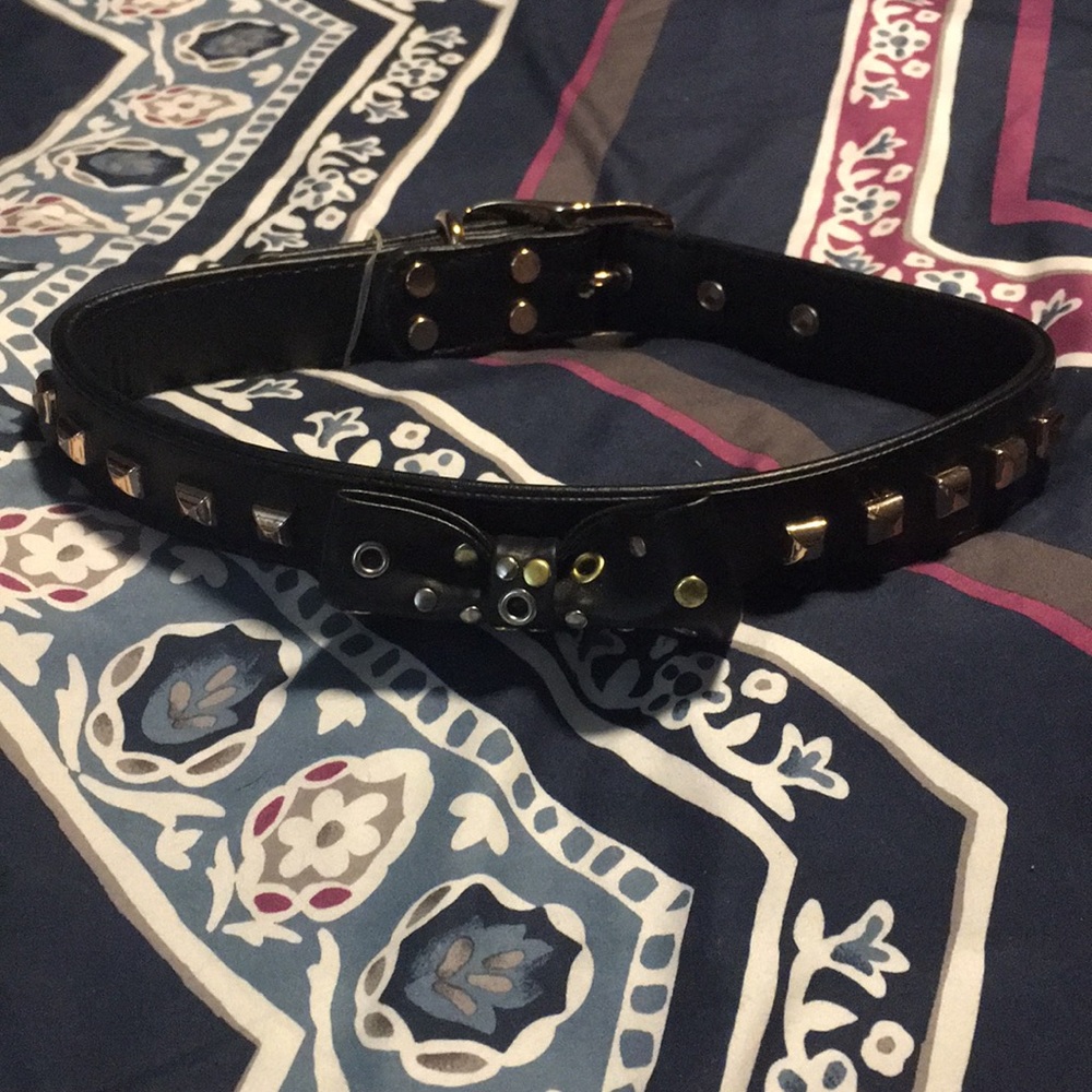 FREEw/Purchase Black Studded Bow Dog Collar XL 29”
